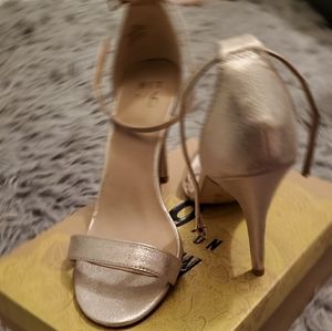 Gold metallic Heels sandals